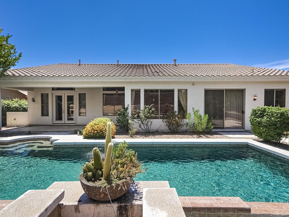 Pool House