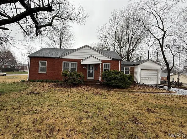 3636 Ashby Rd, Saint Ann, MO 63074