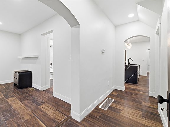 3rd image of 3 3rd Ave