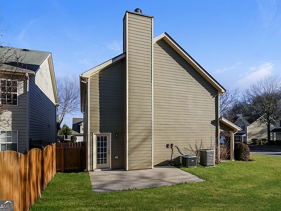 2nd image of 2581 Bald Cypress Dr