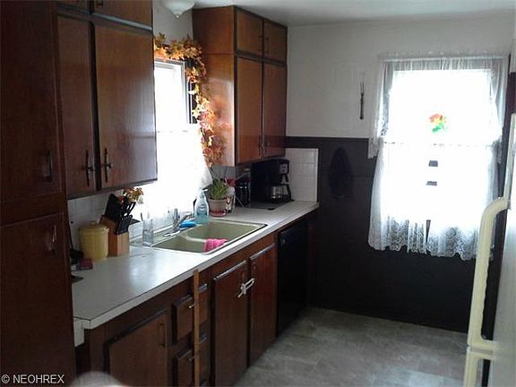 2nd image of 514 W 32nd St