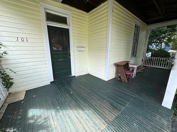 3rd image of 101 Denver Ave