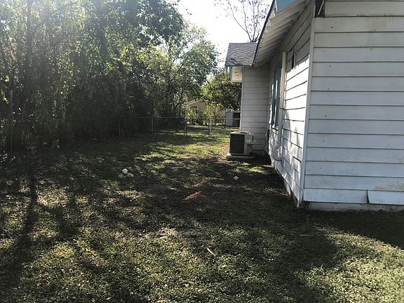2nd image of 414 E Huff Ave
