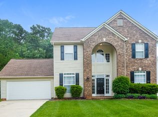 2322 Tory Oak Pl, Matthews, NC 28105