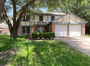 2332 Abbington Ln, Grand Prairie, TX 75052