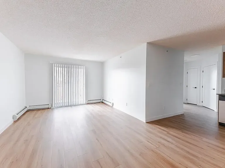 609 King St — Photo 14