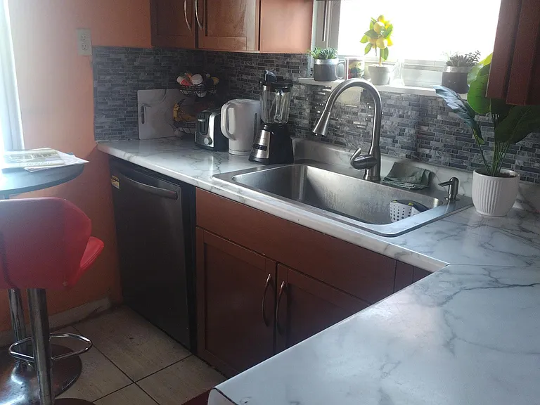 15032 Snowden St — Photo 4