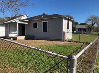 4749 Easter Dr, Corpus Christi, TX 78415