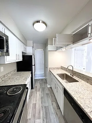 Brixton West Apartment Homes — Photo 10