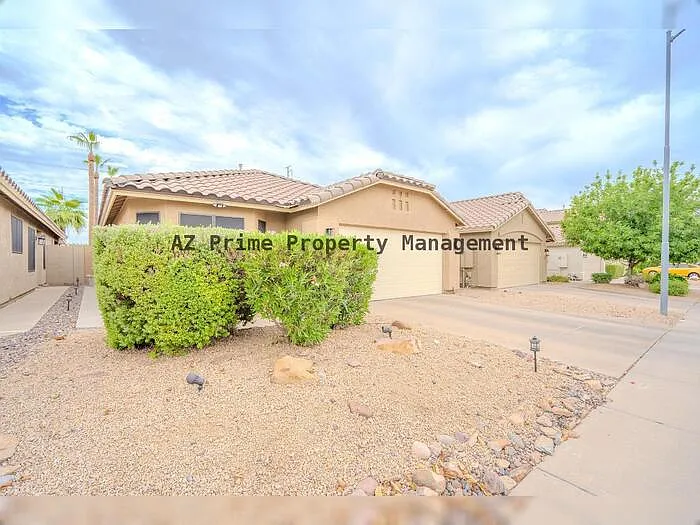 3321 E Blackhawk Dr — Photo 3