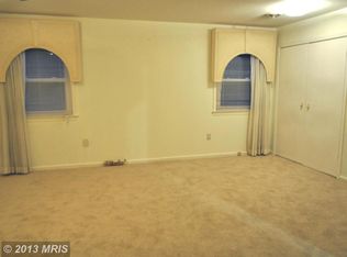 6004 Roxbury Ave, Springfield, VA 22152