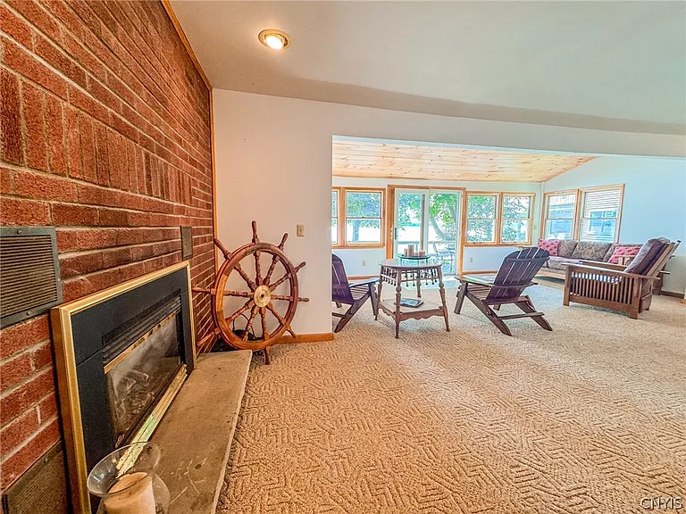 340 Poplar Bch — Photo 28