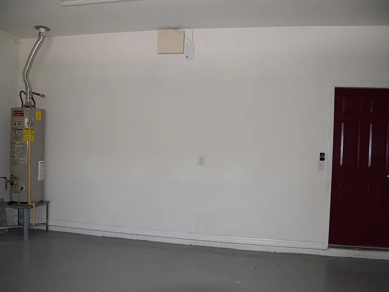 7909 Terrace Ridge Dr — Photo 14