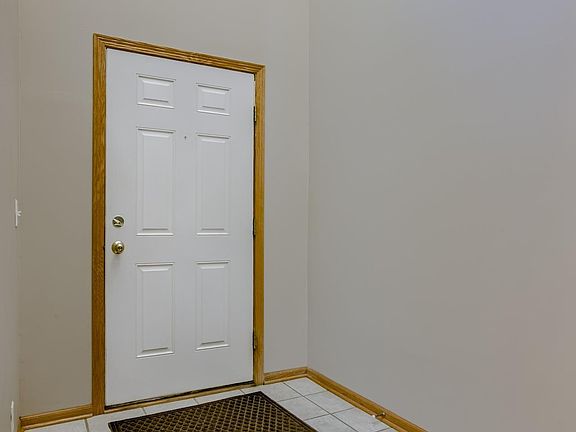 3rd image of 1522 Sawyer Ct