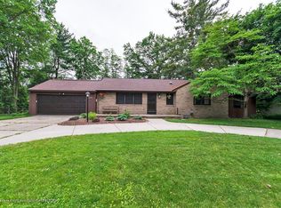1630 Ridgewood Dr, East Lansing, MI 48823