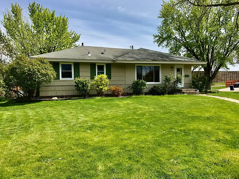 10137 Colfax Ave S — Photo 23