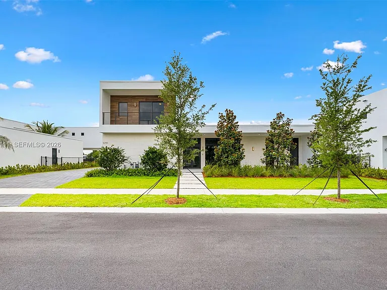 16700 Botaniko Dr N — Photo 2