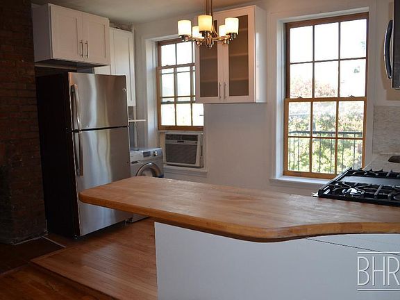 5th image of 88 Atlantic Ave APT 2A