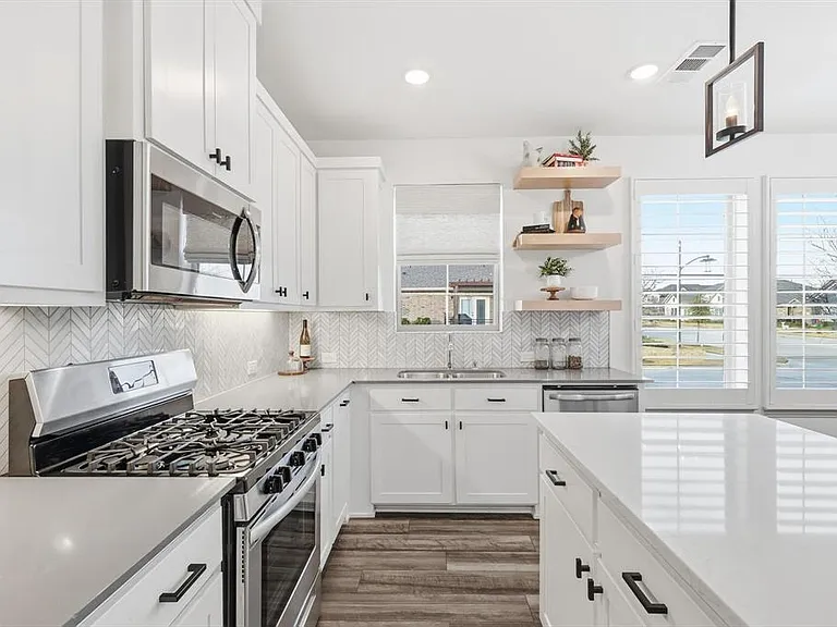 441 Matchbox St — Photo 5