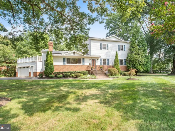 2617 N Stevens St, Alexandria, VA 22311