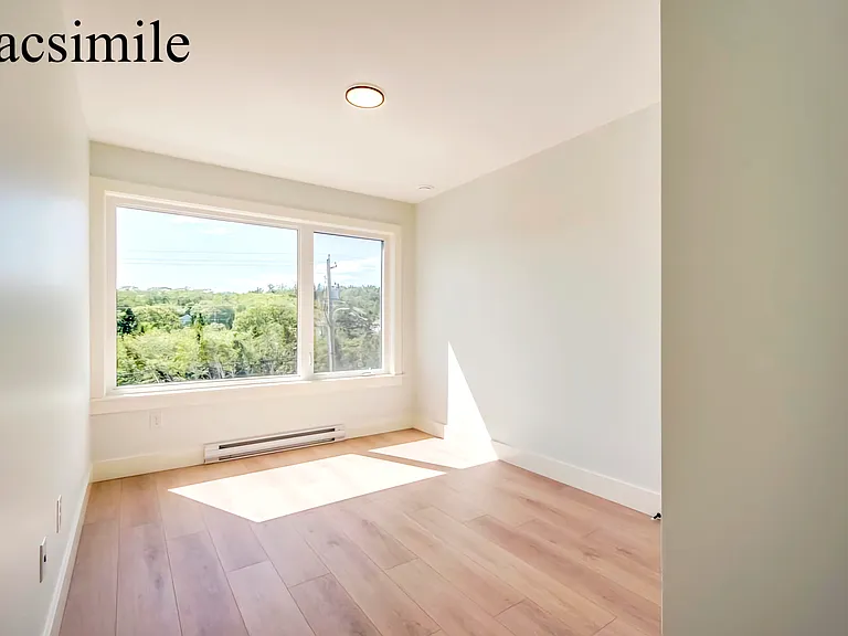 81 Honeygold Dr — Photo 16
