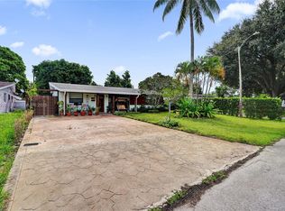 2021 N 56th Way, Hollywood, FL 33021