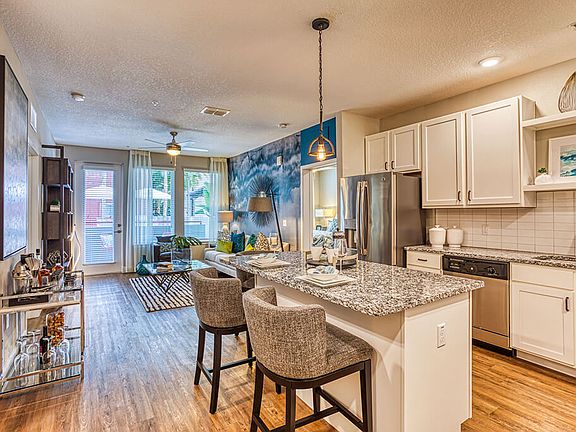 3rd image of 955 N Orlando Ave #3158419