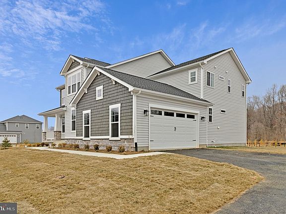 2nd image of 2011 Saint James Rd