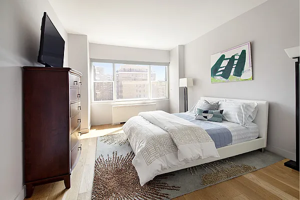 Sold by Stribling | media 5