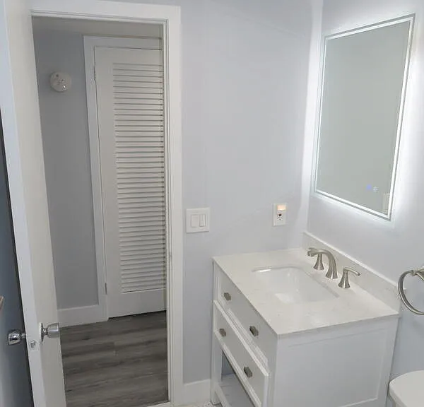 101 Hastings E #G — Photo 11