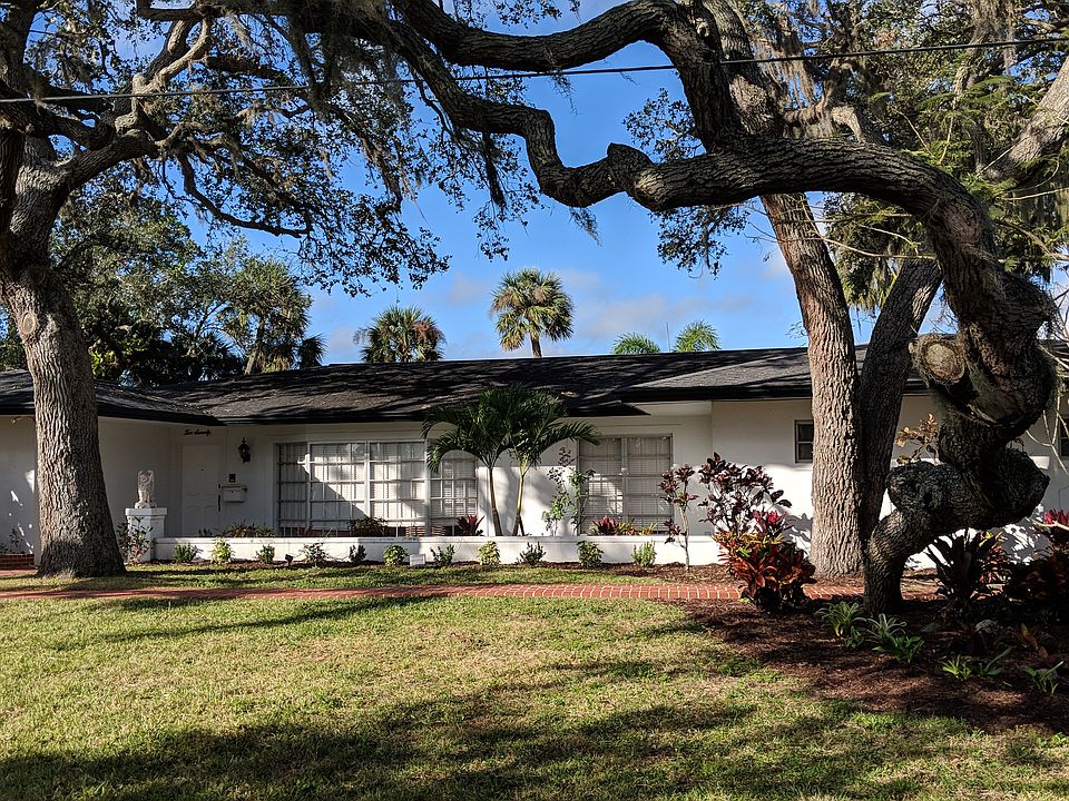 1st image of 270 Poinciana Dr