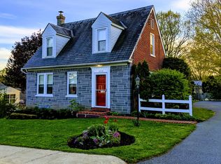 5836 Pine St, East Petersburg, PA 17520