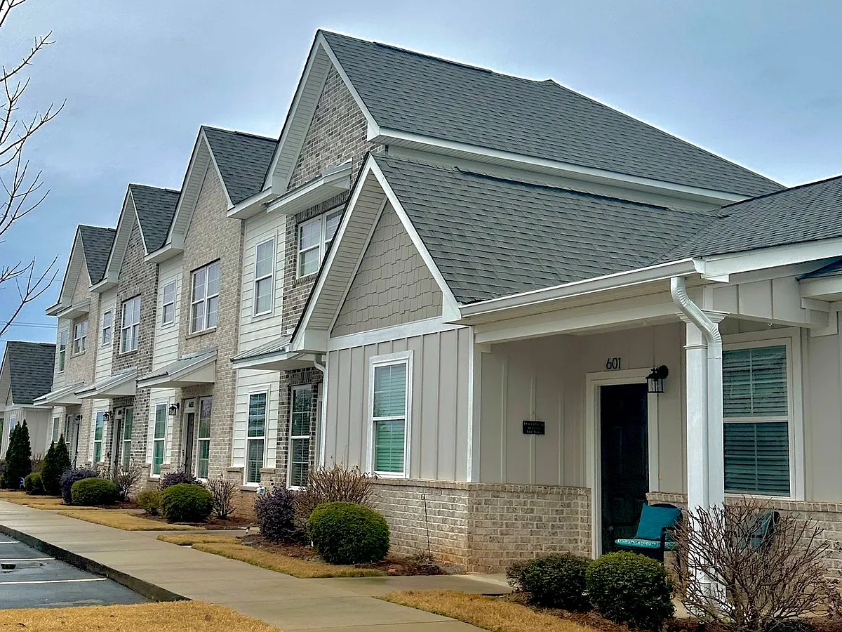 Photo 2 of 37 - 3855 Academy Dr #602 - Opelika, AL Building Photo - 3855 Academy Dr #602