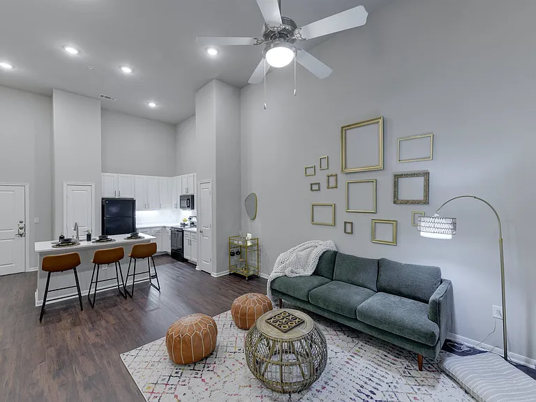 900 Gordon Heights Ln — Photo 7