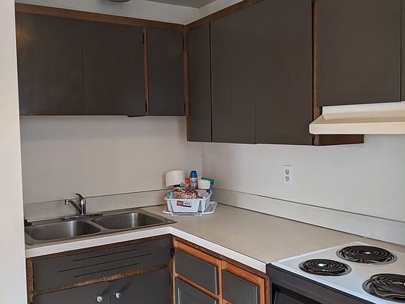 5th image of 1548 Mill St #1556