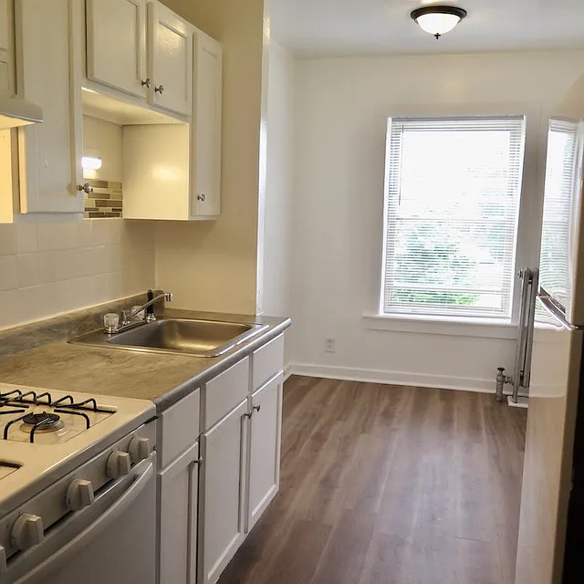 Building Photo - 4338 S Drexel Blvd #27