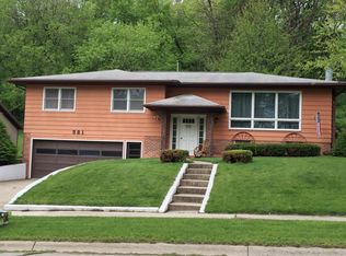 321 W 2nd St N, Estherville, IA 51334