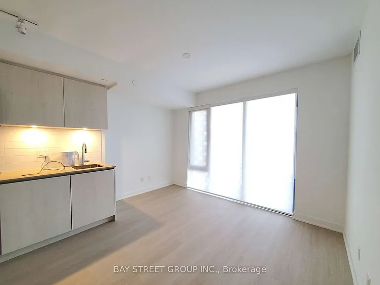 47 Mutual St #2706 — Photo 7