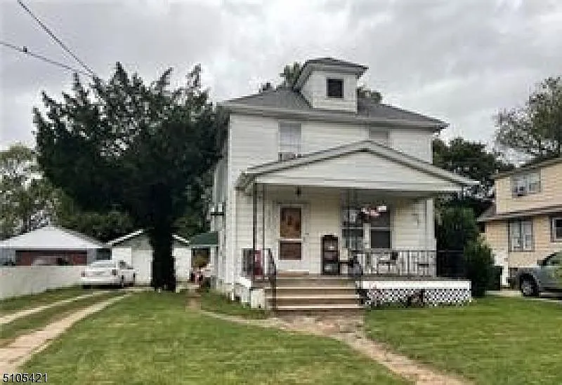 527 Garden Ave photo 1