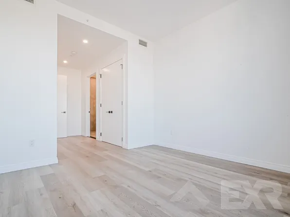 957 Atlantic Avenue image 6 of 16