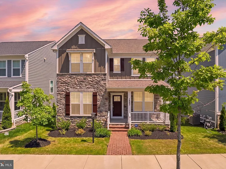 1843 Magnolia Fruit Dr — Photo 2