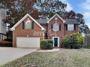 1054 Falls Brooke Dr, Conyers, GA 30094