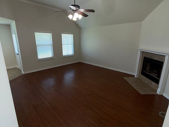 3rd image of 1022 Canyon Rdg