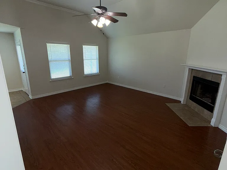 1022 Canyon Rdg — Photo 3