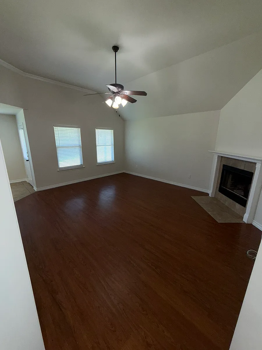 Building Photo - 1022 Canyon Rdg