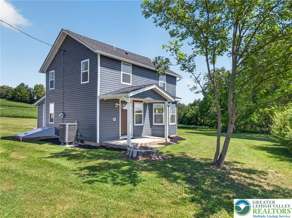 291 E Dannersville Rd, Bath, PA 18014