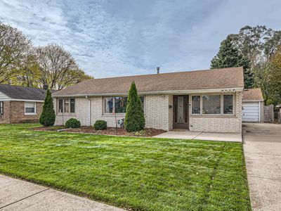 5045 Oak Center Dr, Oak Lawn, IL, 60453