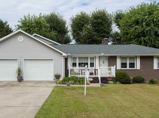 17 Shelton Rd, Travelers Rest, SC 29690