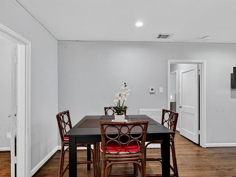3863 Arbor St — Photo 14