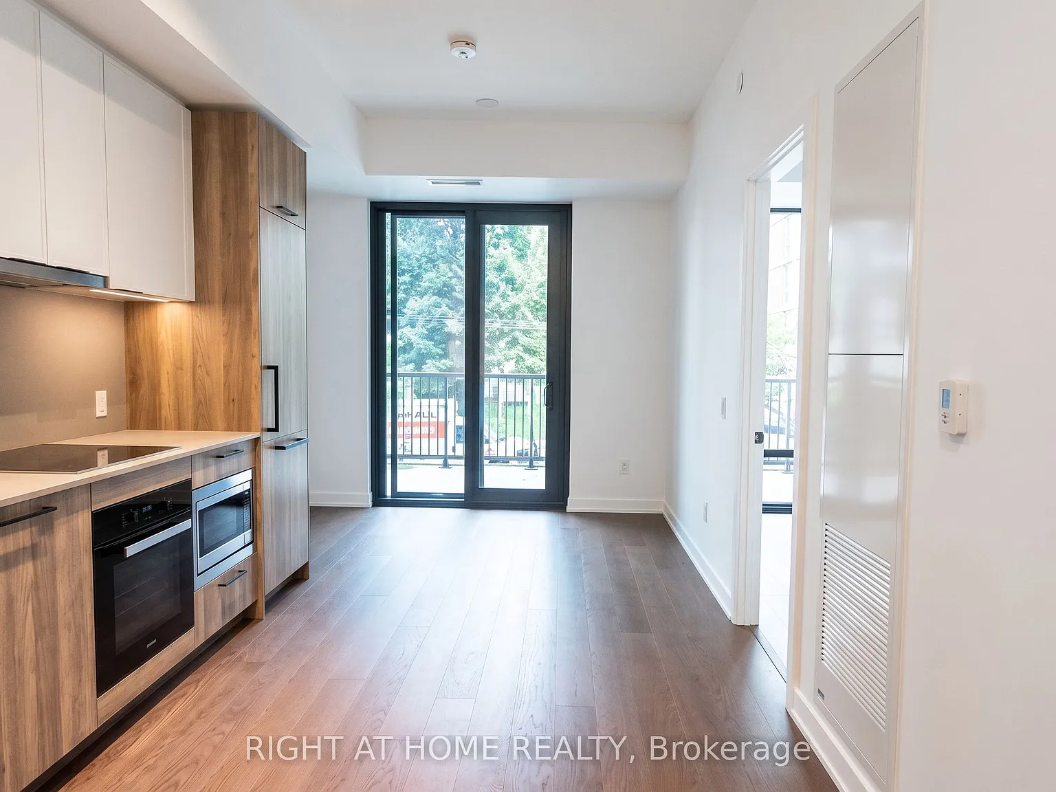 2 bed, $2,325 — Photo 4